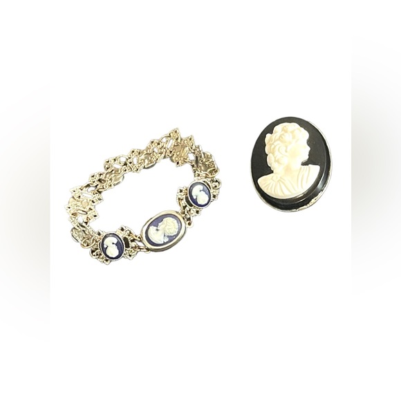 Vintage resin Cameo pairing brooch & bracelet silver finish - Picture 2 of 10